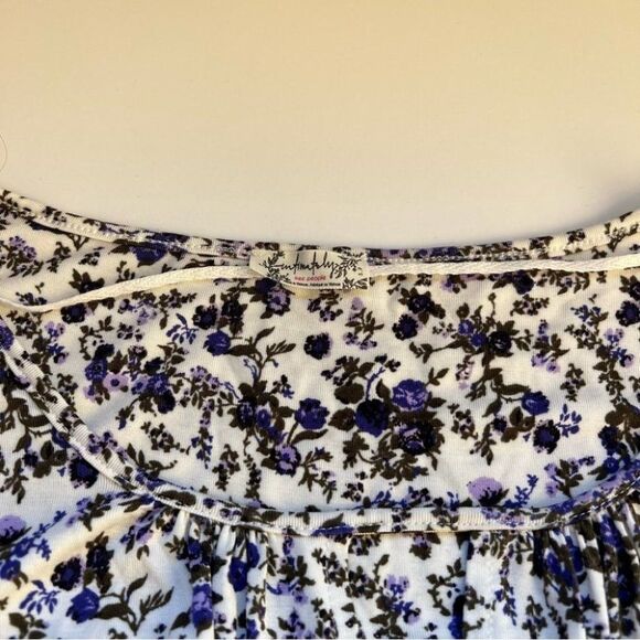 Free People Kaya Bodysuit Ivory Purple Floral Keyhole Size Small NWT - Picture 3 of 5